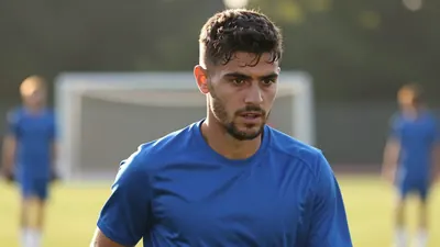 Transfermarkt data reveals Barrow AFC's 23-man squad has an average age of 26.9 and includes five foreign players as the...